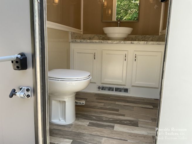 3 station air-conditioned portable bathroom trailer
